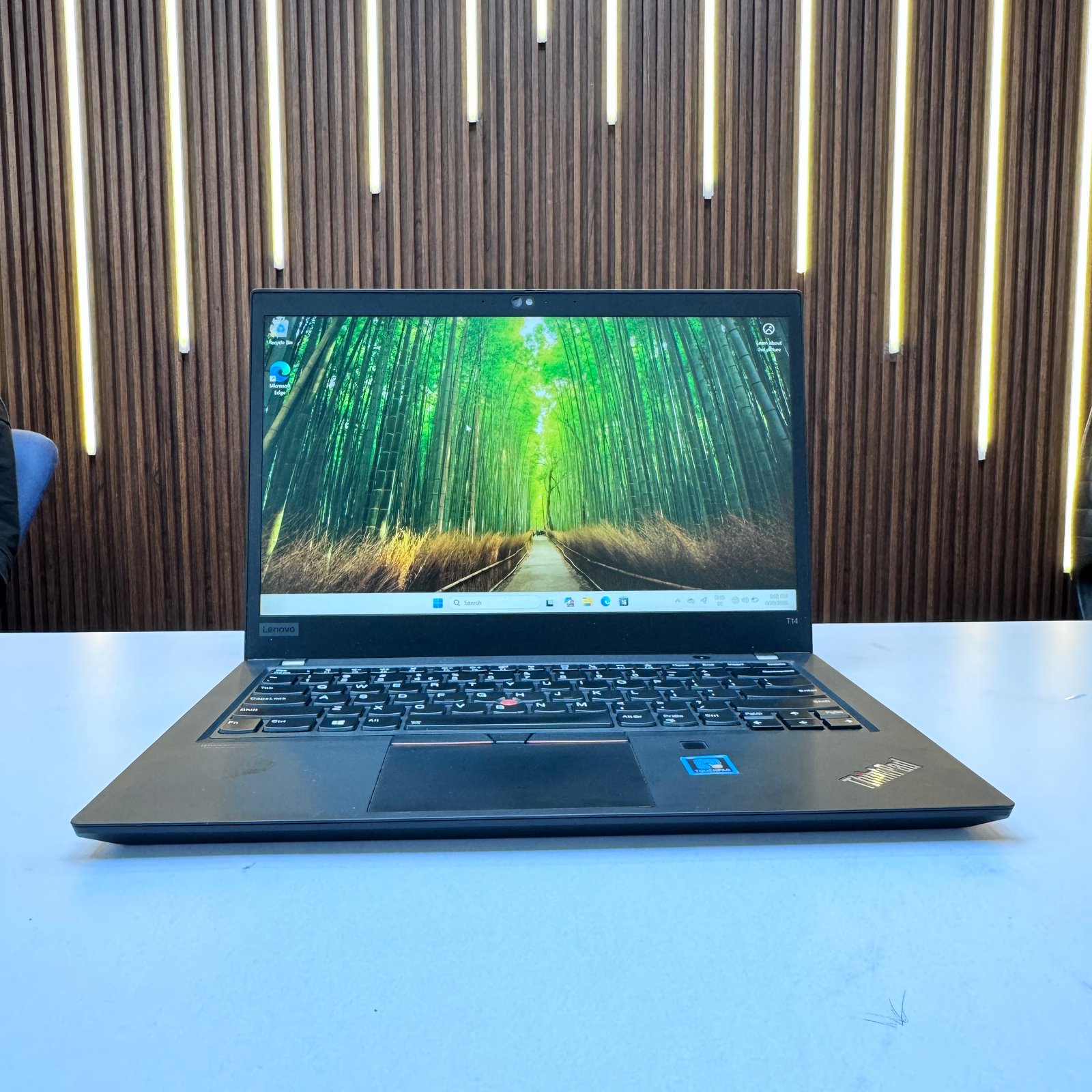 Lenovo ThinkPad T14 | 14-inch Display | Intel Core i5 (11th Gen) | 16GB RAM | 256GB SSD (Refurbished)