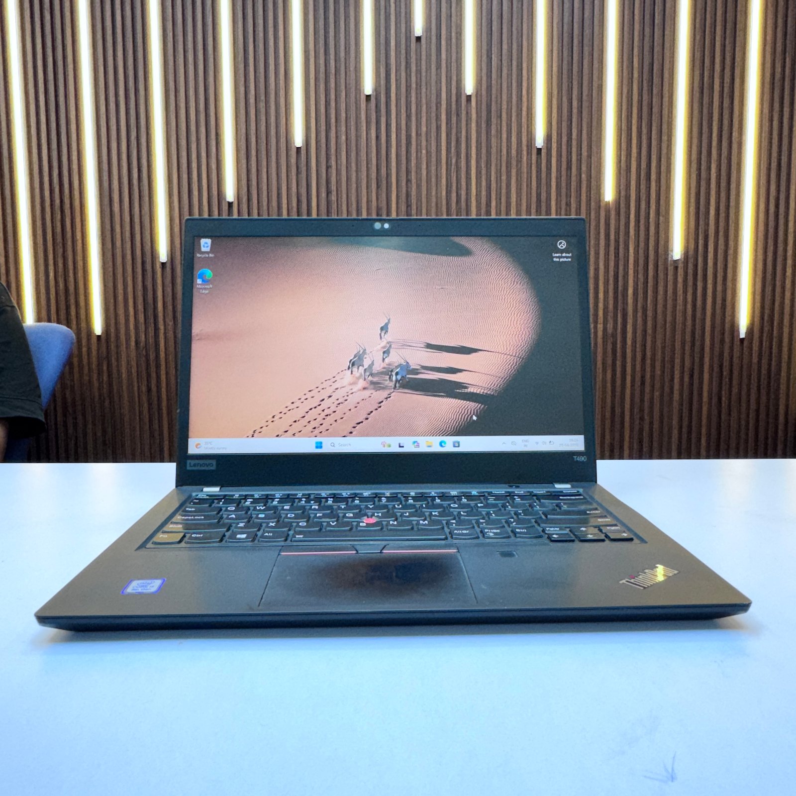Lenovo ThinkPad T490 | 14-inch Display | Intel Core i5 (8th Gen) | 16GB RAM | 256GB SSD (Refurbished)
